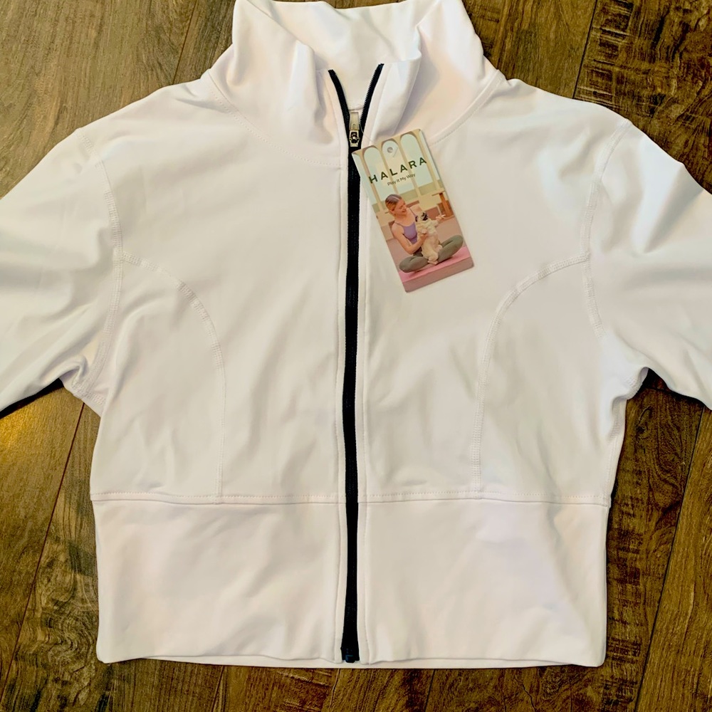 Halara size medium women’s short sleeve zip up jacket